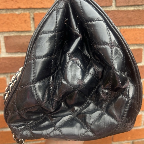 REPOSTING Authentic Chanel Cruise Line 2010-2011 Black Shoulder Bag - Picture 9 of 17